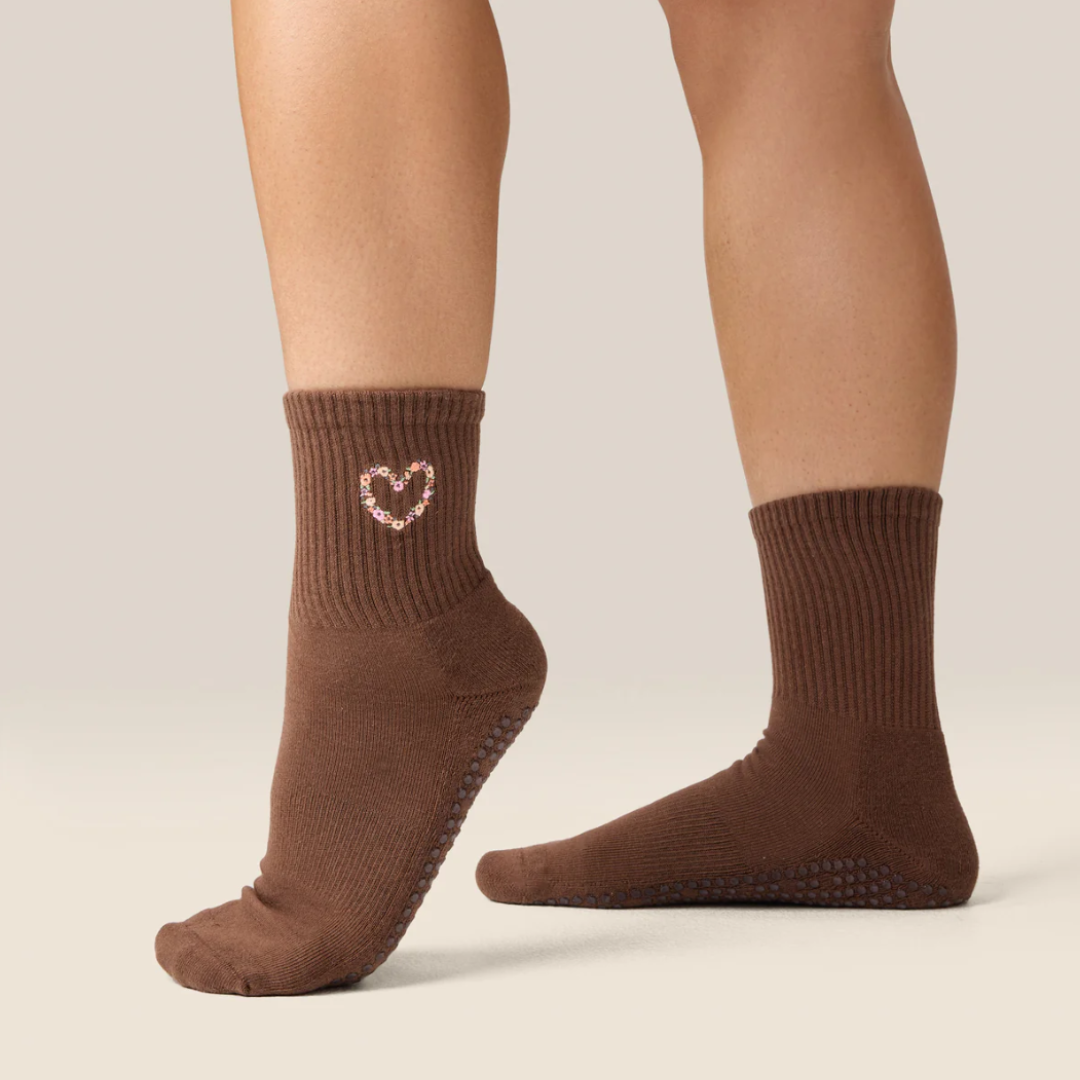 MoveActive Crew Grip Socks - Heart Vine Brown